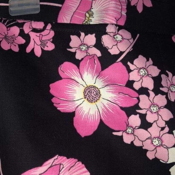 Kenneth Cole long necklace - Picture 4 of 10